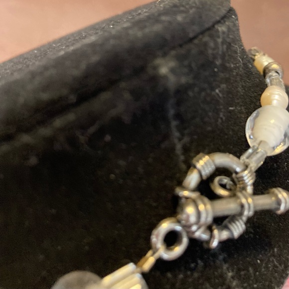 Resin Bead and silver plated beads and Himalayan pendant. 18” - Picture 5 of 11